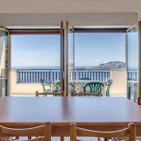Appartement Casa Vacanze Andreana à Letojanni Extérieur photo