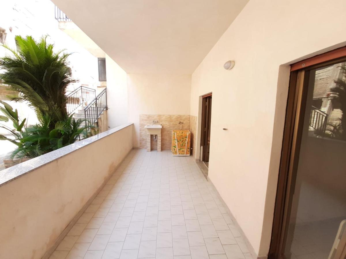 Appartement Casa Vacanze Andreana à Letojanni Extérieur photo