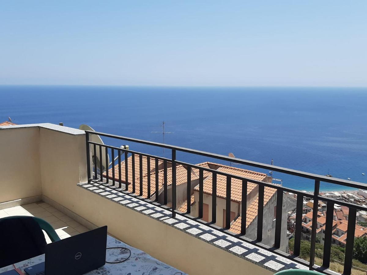 Appartement Casa Vacanze Andreana à Letojanni Extérieur photo