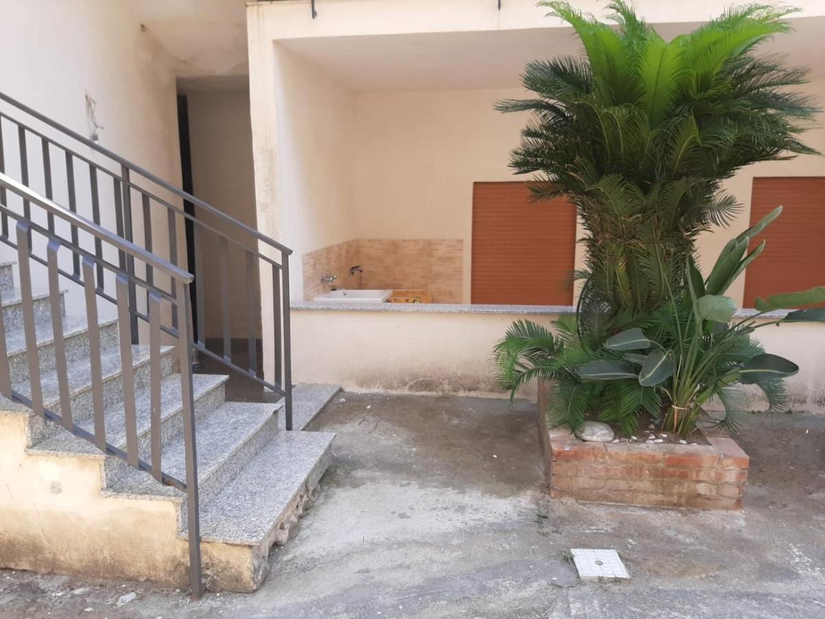 Appartement Casa Vacanze Andreana à Letojanni Extérieur photo