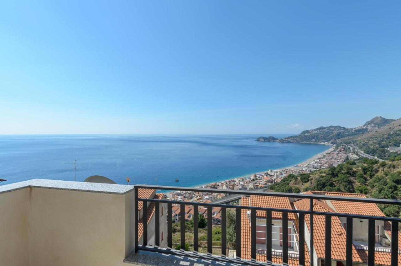 Appartement Casa Vacanze Andreana à Letojanni Extérieur photo