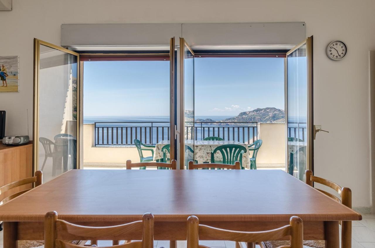 Appartement Casa Vacanze Andreana à Letojanni Extérieur photo