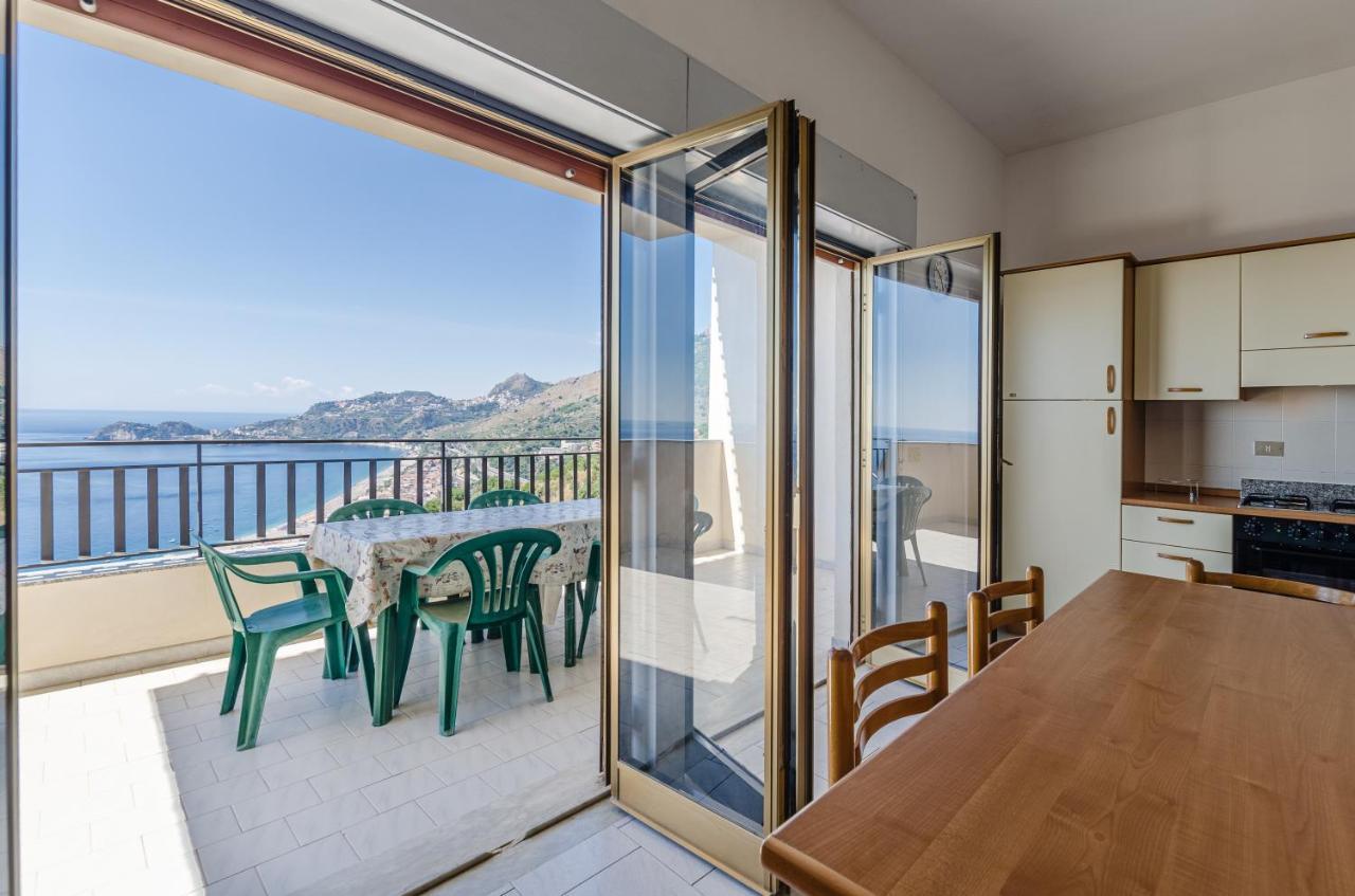 Appartement Casa Vacanze Andreana à Letojanni Extérieur photo
