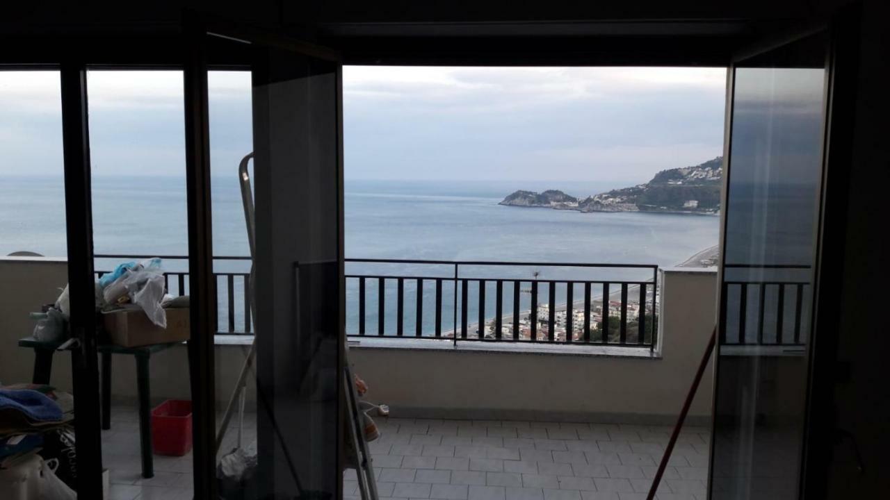 Appartement Casa Vacanze Andreana à Letojanni Extérieur photo